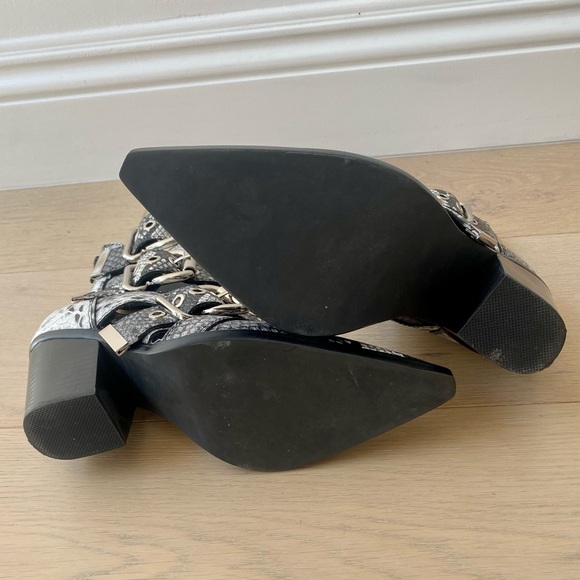 Jeffrey Campbell Caceres Buckle Western Boot - Picture 5 of 6